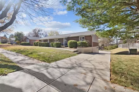 413 Iron Lantern Dr, Ballwin, MO 63011 photo 36