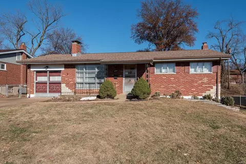 9521 Yaffbury Ln, Saint Louis, MO 63123