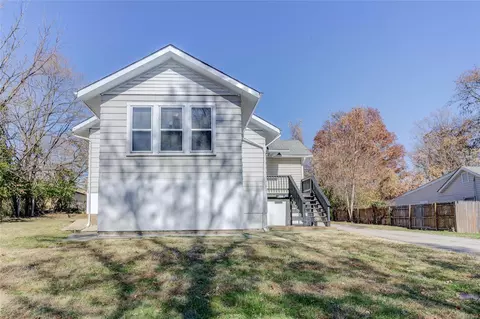 8257 Brenner Ave, Saint Louis, MO 63114