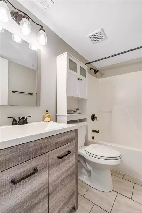 101 Towne Square Ct #G, Eureka, MO 63025 photo 16
