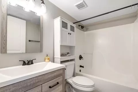 101 Towne Square Ct #G, Eureka, MO 63025 photo 15