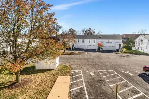 101 Towne Square Ct #G, Eureka, MO 63025 photo 6