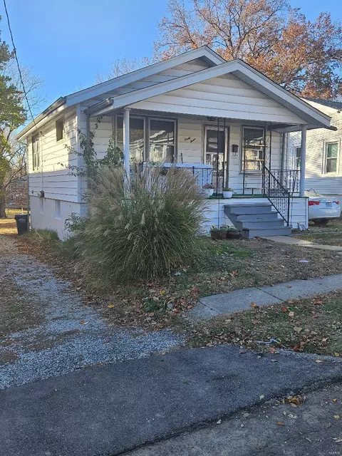 97 Sandau Ave, Shrewsbury, MO 63119