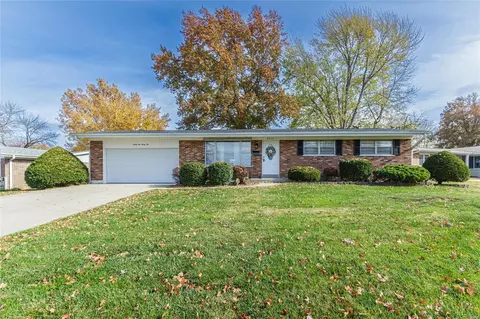 2524 Charwood St, Saint Charles, MO 63301