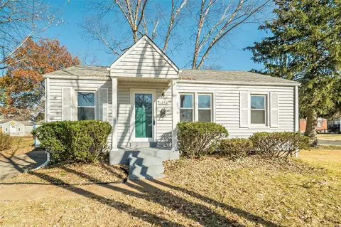1250 Saint Joan Dr, Florissant, MO 63031