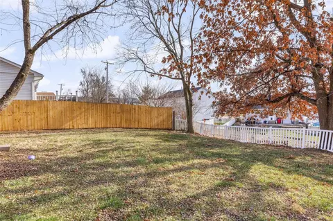 Exterior - 514 Merribrook Ln, O'fallon, MO 63368 photo 3 of 15