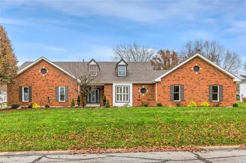 94 Gillette Circle Pass, Weldon Spring, MO 63304