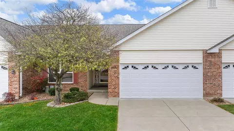 2970 Twin Ridge Dr # 13B, Saint Charles, MO 63301