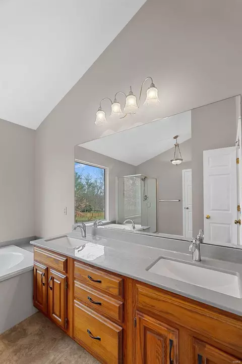 723 Charleston Oaks Dr, Ballwin, MO 63021 photo 31