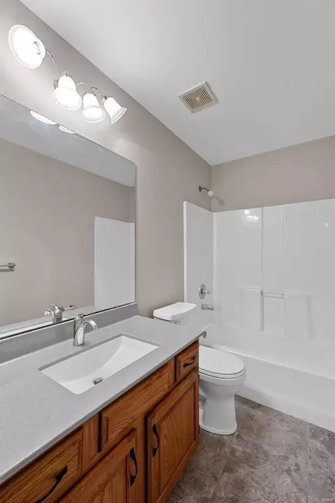 723 Charleston Oaks Dr, Ballwin, MO 63021 photo 38