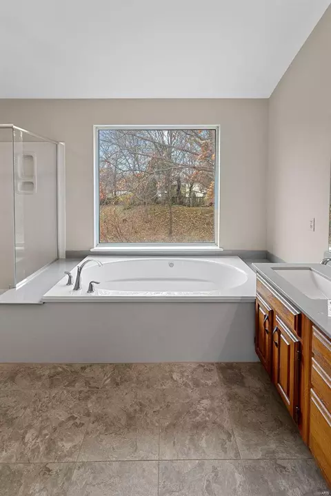 723 Charleston Oaks Dr, Ballwin, MO 63021 photo 39
