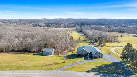 1742 Osage Ridge Rd, Augusta, MO 63332