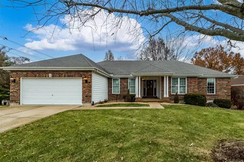 6762 Wynfield Terrace Dr, Saint Louis, MO 63129