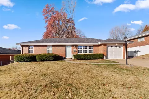 9625 Labette Dr, Affton, MO 63123 photo 2
