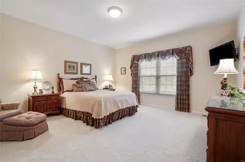 708 Castle Ridge Dr, Ballwin, MO 63021 photo 13