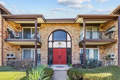 11816 Cresta Verde Dr #H, Saint Louis, MO 63146