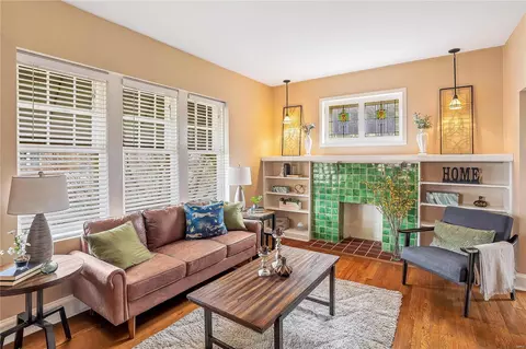 Living - 5318 Devonshire Ave, Saint Louis, MO 63109 photo 2 of 3