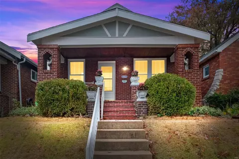 5421 Eichelberger St, Saint Louis, MO 63109