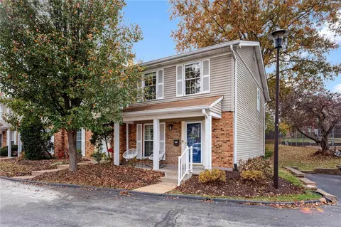 1021 Mersey Bend Dr, Saint Louis, MO 63129