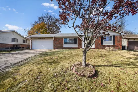 2835 Wellington Dr, Florissant, MO 63033