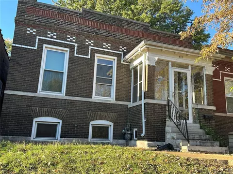 614 Fassen St, Saint Louis, MO 63111