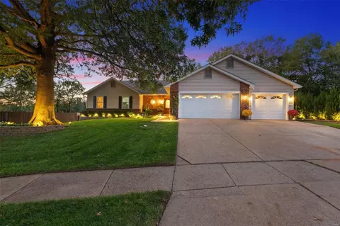 1211 Wood Station Pl, Manchester, MO 63021