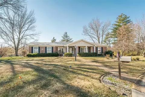 401 Devon Ct, Ballwin, MO 63011 photo 3