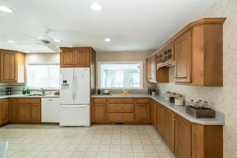 401 Devon Ct, Ballwin, MO 63011 photo 19