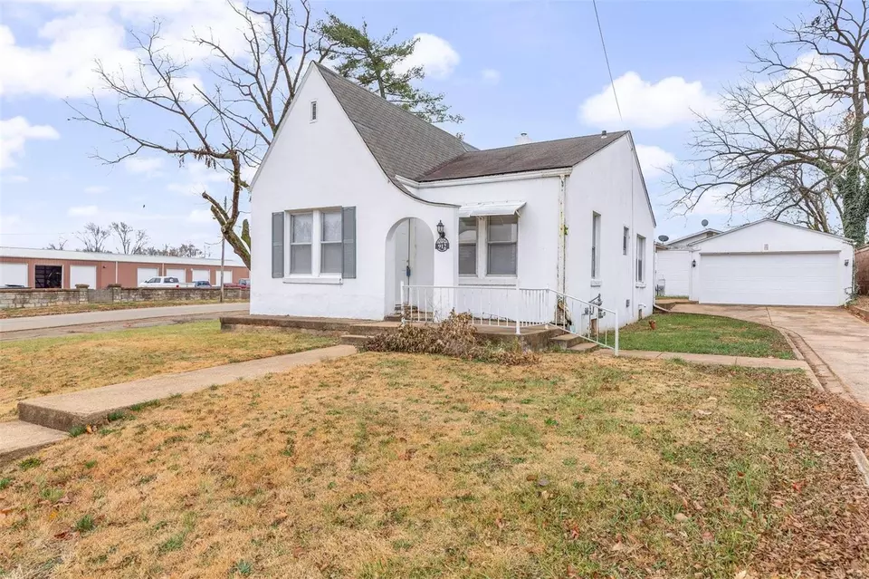 912 E Chestnut St, Desloge, MO 63601 28 Photos Movoto