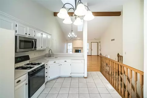 1322 Stone Run Dr, Ballwin, MO 63021 photo 8