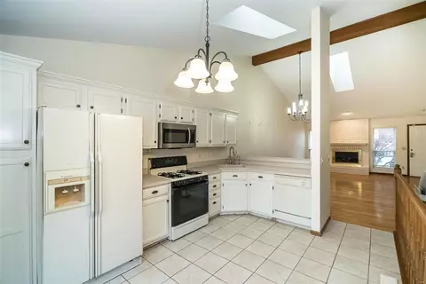 1322 Stone Run Dr, Ballwin, MO 63021 photo 7