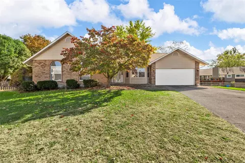 1314 Kyle Dr, Saint Charles, MO 63304