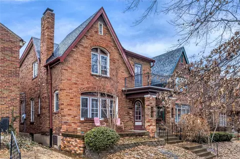 4025 Parker Ave, Saint Louis, MO 63116