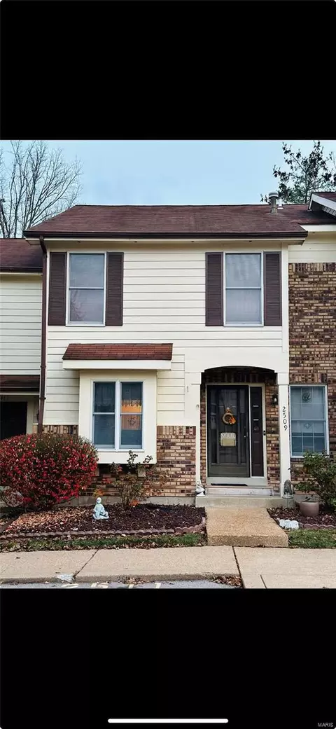 2509 Grayford Walk, Saint Louis, MO 63129
