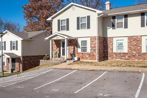 2230 Highland Hill Dr #A, Saint Peters, MO 63376