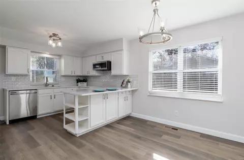 1144 Hobbs Mill Dr, Manchester, MO 63021 photo 3