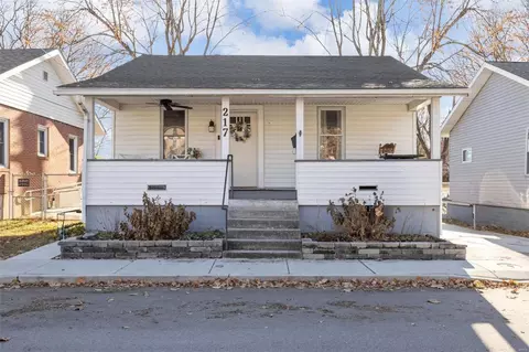 217 Perry, Saint Charles, MO 63301