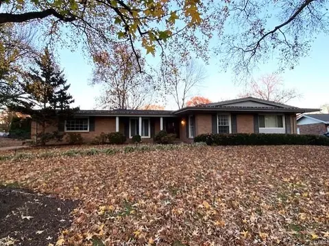 342 Sudbury Ln, Ballwin, MO 63011