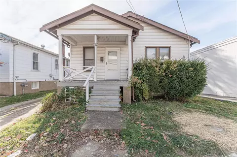 7450 Lohmeyer Ave, Saint Louis, MO 63143