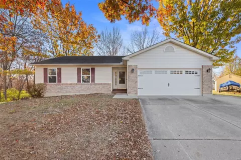 61 Chip Dr, O'fallon, MO 63366