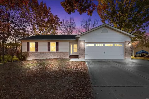 61 Chip Dr, O'fallon, MO 63366 photo 2