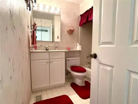 10519 Doe Run Ct, Sappington, MO 63128 photo 27