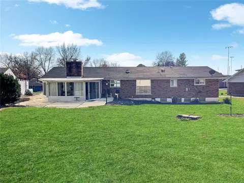 10519 Doe Run Ct, Sappington, MO 63128 photo 4