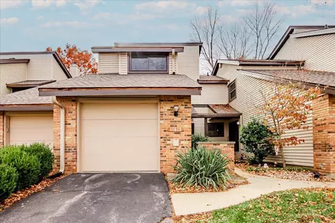 11612 Holly Walk Dr, Saint Louis, MO 63146