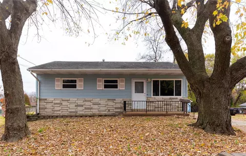 9916 Sadie Ave, Saint Louis, MO 63125