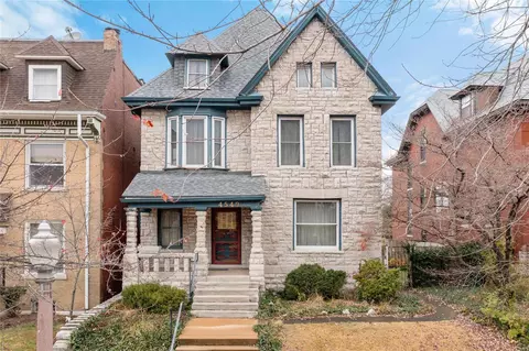 4549 Westminster Pl, Saint Louis, MO 63108