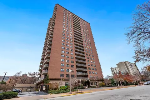 4466 W Pine Blvd #11D, Saint Louis, MO 63108