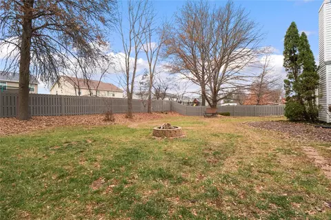 240 Aspen Village Dr, Ballwin, MO 63021 photo 3