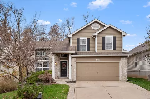 274 Cove Landing Dr, Grover, MO 63040