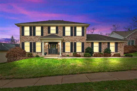 1726 Connemara Dr, Manchester, MO 63021